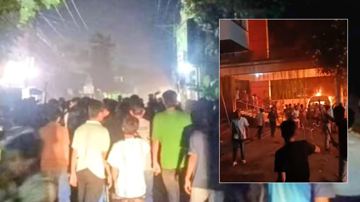 ড্যাফোডিল ও সিটি ইউনিভার্সিটির শিক্ষার্থীদের সংঘর্ষে অর্ধশতাধিক আহত, গাড়ি ভাঙচুর-অগ্নিসংযোগ